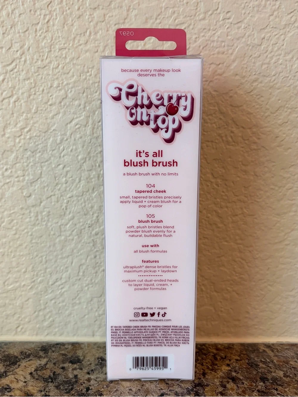 🍒Real Techniques Cherry On Top Dual-Ended Blush Brush